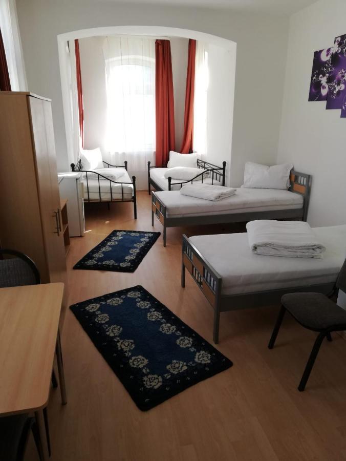 Pension Feldschloessl Ingolstadt Bagian luar foto